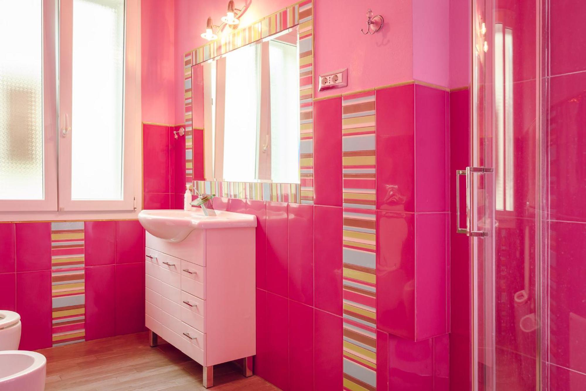 Pink Barbie's House, Domus Lumeras *