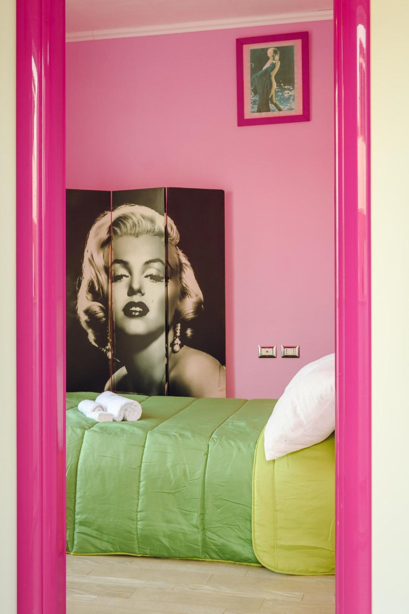 Pink Barbie's House, Domus Lumeras Alghero