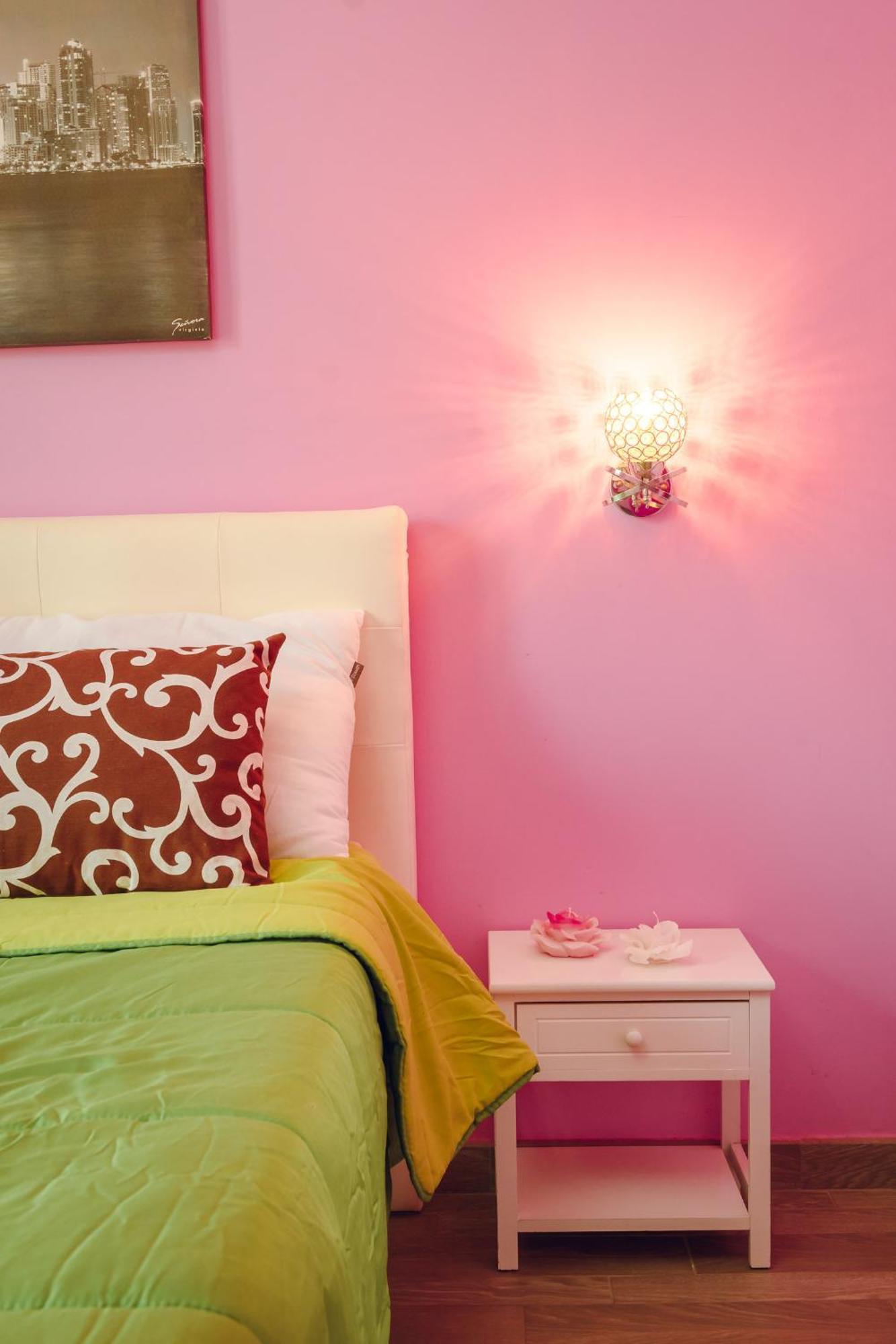 Apartment Pink Barbie's House, Domus Lumeras *